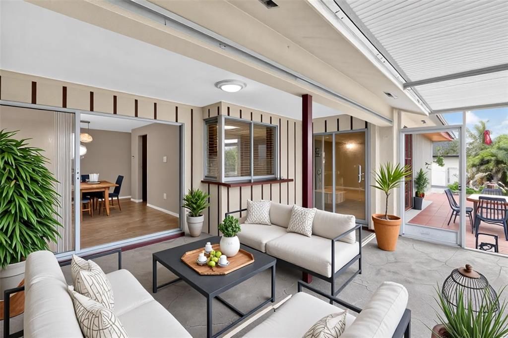 For Sale: $267,900 (3 beds, 2 baths, 1641 Square Feet)