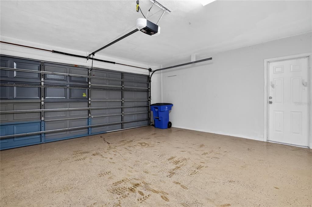 For Sale: $267,900 (3 beds, 2 baths, 1641 Square Feet)