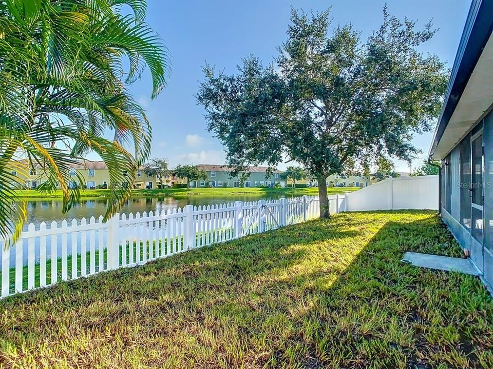 Под контрактом: $2,400 (4 спален, 2 ванн, 1929 Квадратных фут)