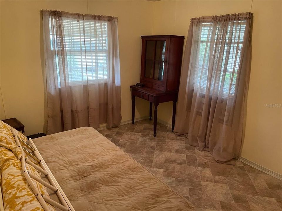 待售: $450,000 (3 贝兹, 2 浴室, 1109 平方英尺)