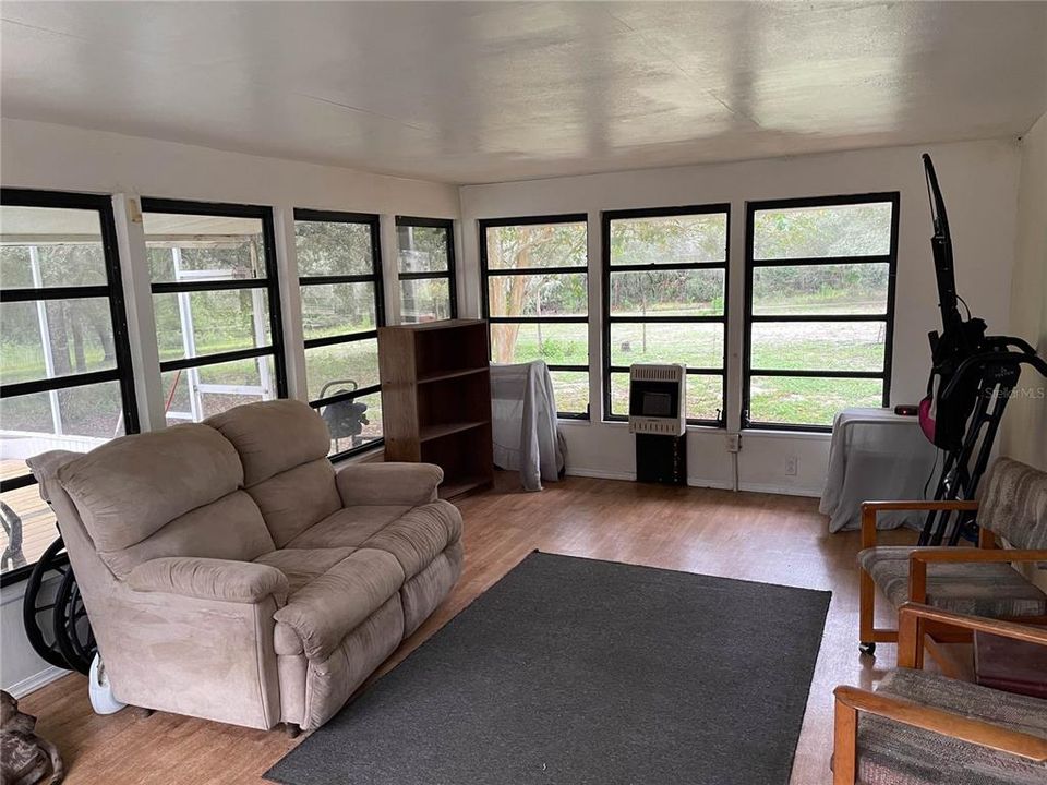 待售: $450,000 (3 贝兹, 2 浴室, 1109 平方英尺)