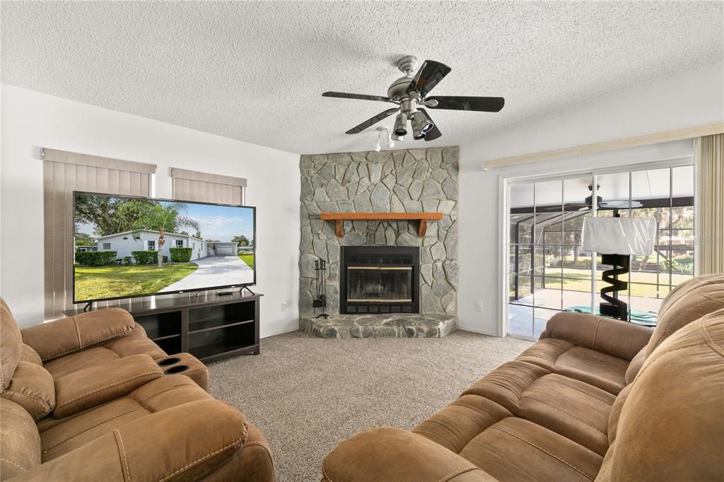 Active With Contract: $349,900 (4 beds, 2 baths, 2030 Square Feet)