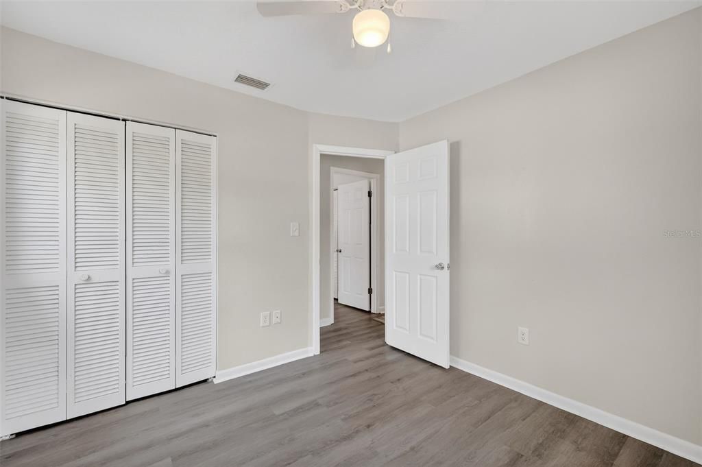 Active With Contract: $218,000 (3 beds, 2 baths, 1128 Square Feet)