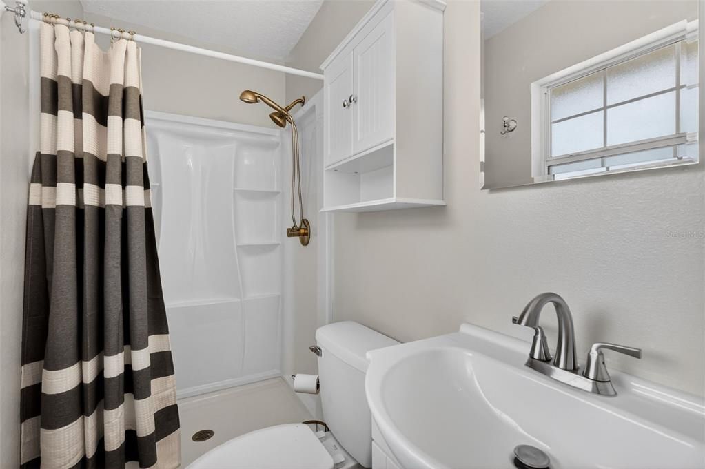 Active With Contract: $218,000 (3 beds, 2 baths, 1128 Square Feet)