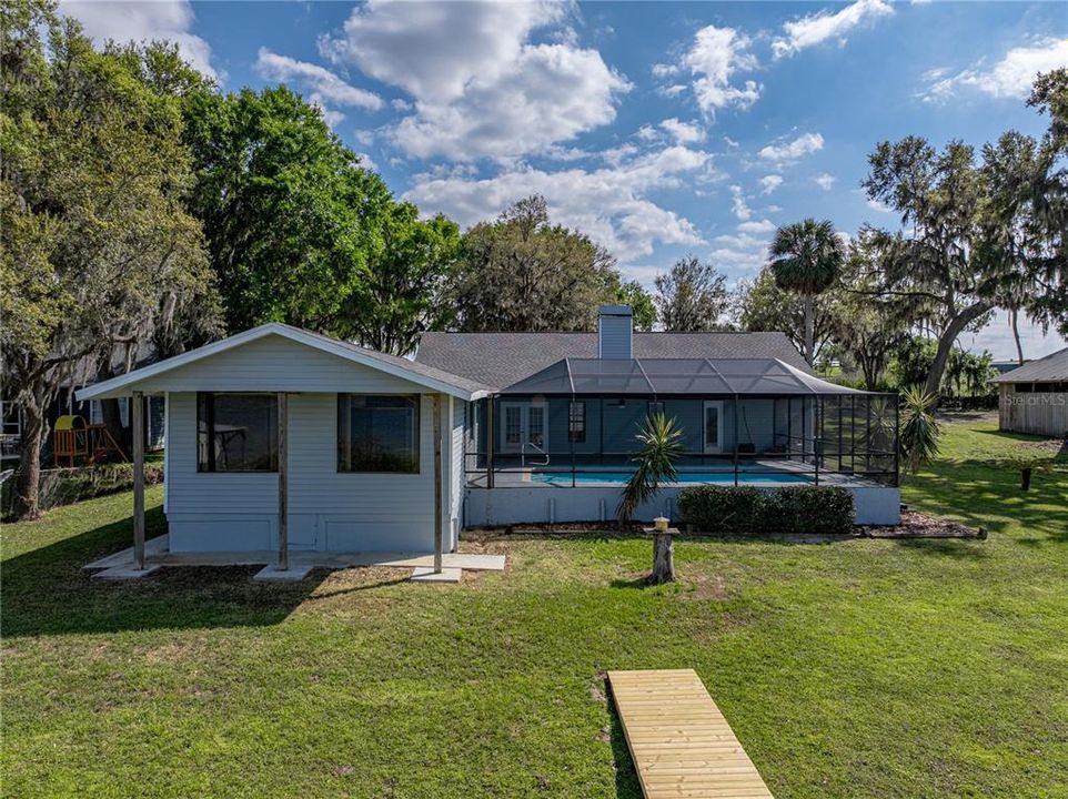 For Sale: $549,900 (3 beds, 3 baths, 2398 Square Feet)