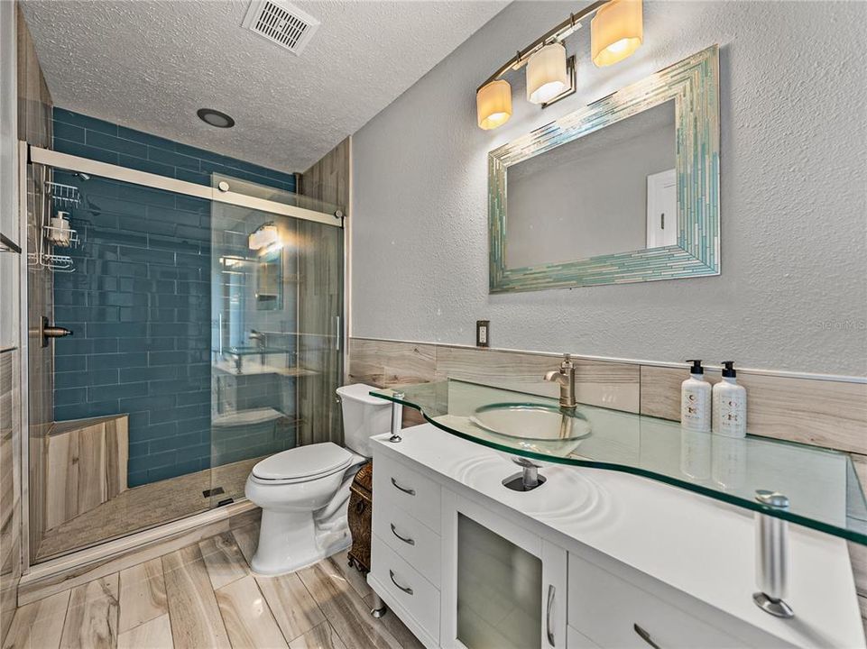 For Sale: $549,900 (3 beds, 3 baths, 2398 Square Feet)