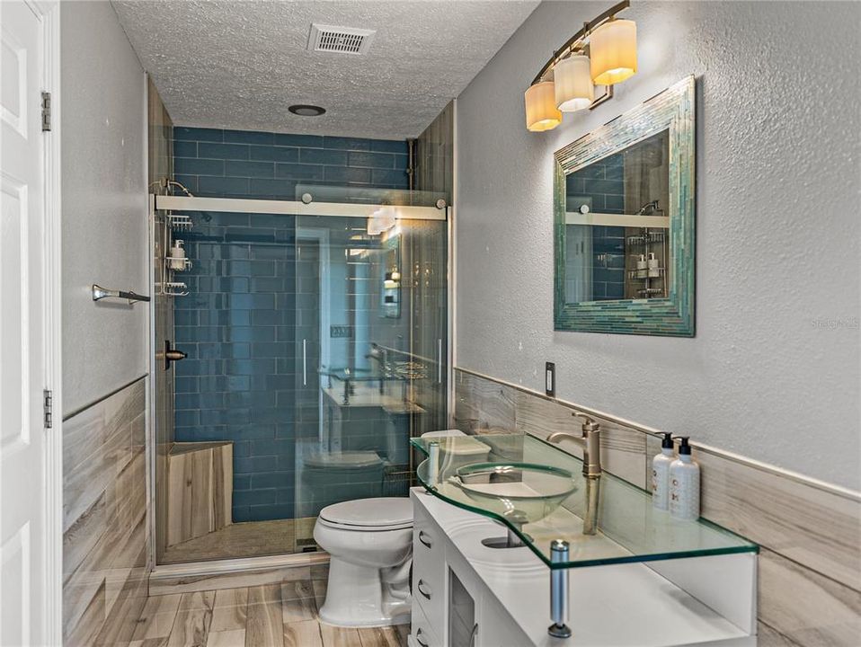 For Sale: $549,900 (3 beds, 3 baths, 2398 Square Feet)