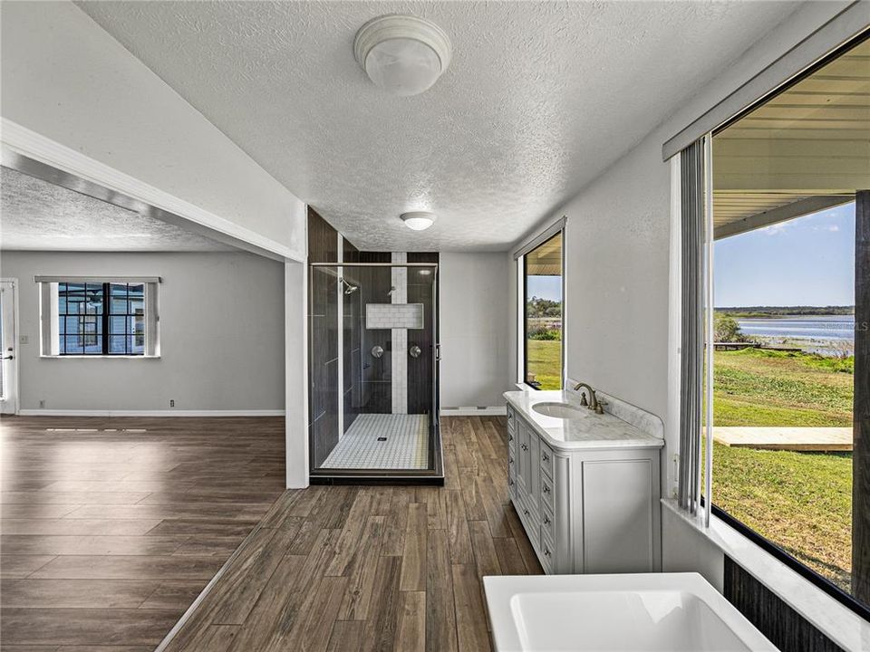 For Sale: $549,900 (3 beds, 3 baths, 2398 Square Feet)