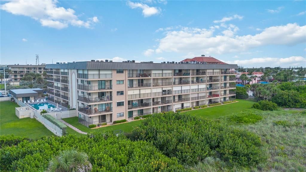 En Venta: $472,000 (2 camas, 2 baños, 1101 Pies cuadrados)