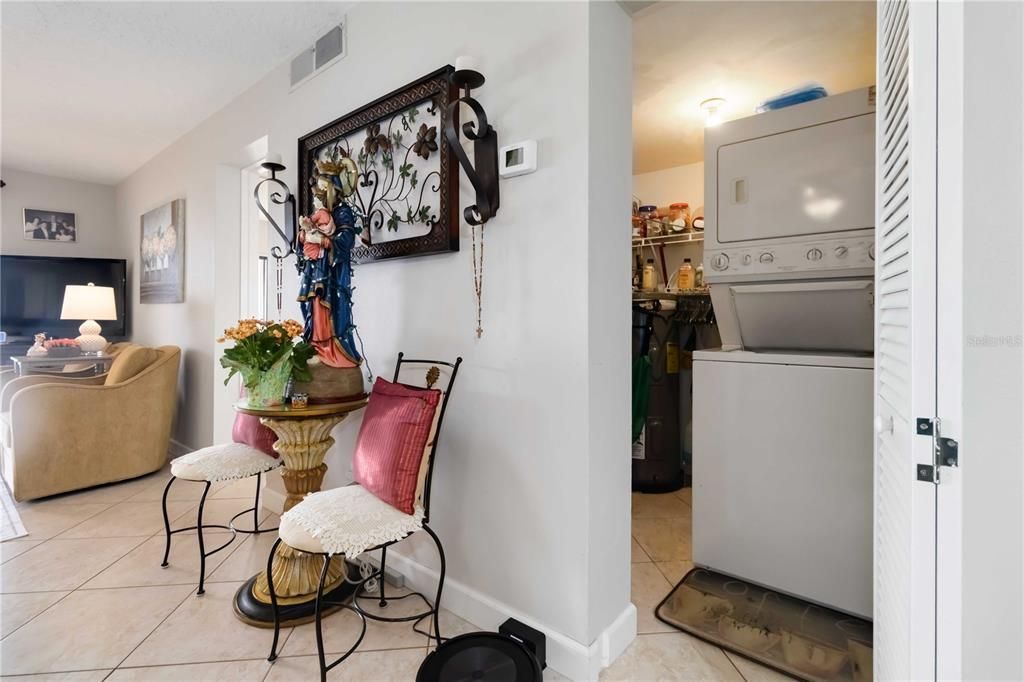 En Venta: $472,000 (2 camas, 2 baños, 1101 Pies cuadrados)