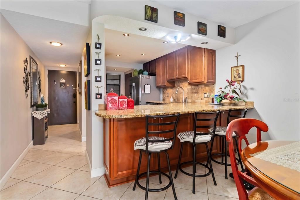 En Venta: $472,000 (2 camas, 2 baños, 1101 Pies cuadrados)