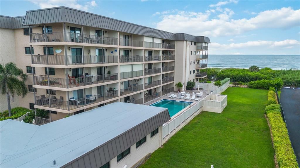 En Venta: $472,000 (2 camas, 2 baños, 1101 Pies cuadrados)