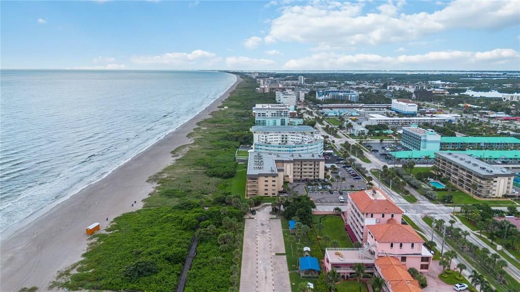 En Venta: $472,000 (2 camas, 2 baños, 1101 Pies cuadrados)