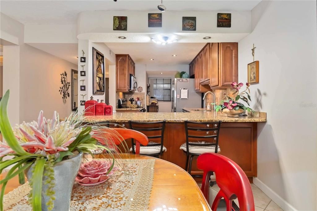 En Venta: $472,000 (2 camas, 2 baños, 1101 Pies cuadrados)