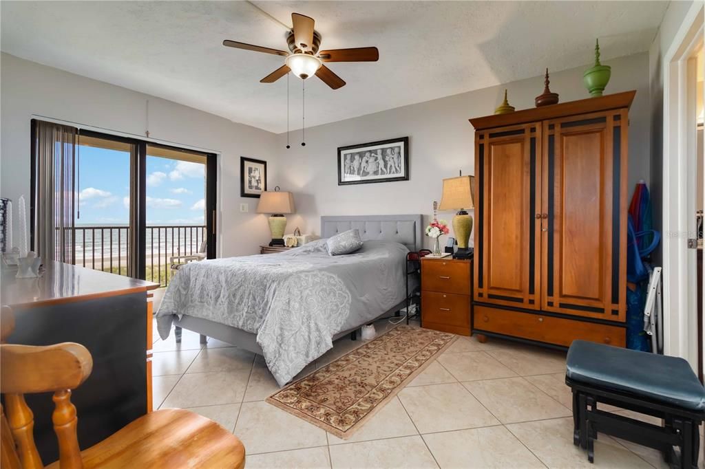 En Venta: $472,000 (2 camas, 2 baños, 1101 Pies cuadrados)