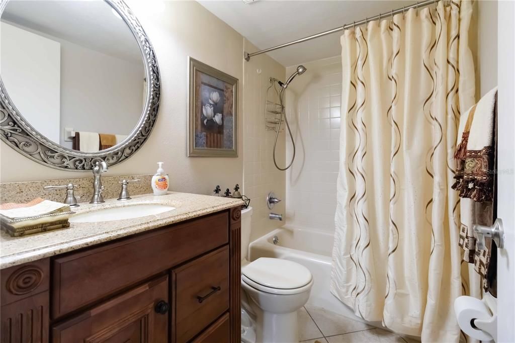 En Venta: $472,000 (2 camas, 2 baños, 1101 Pies cuadrados)