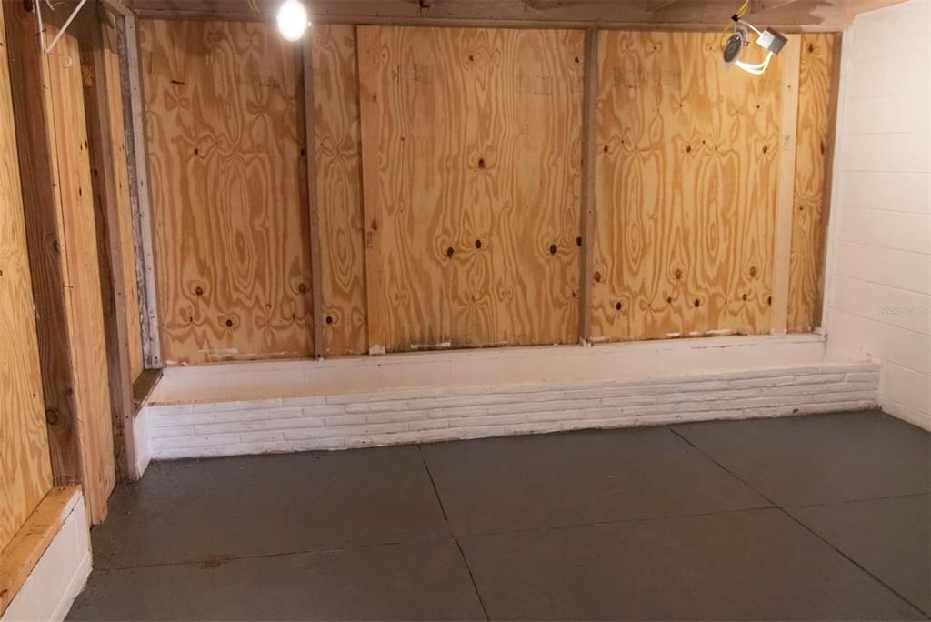 For Sale: $235,000 (2 beds, 1 baths, 1072 Square Feet)