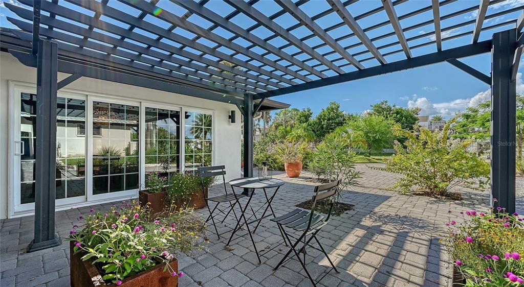 For Sale: $1,785,000 (4 beds, 5 baths, 3364 Square Feet)