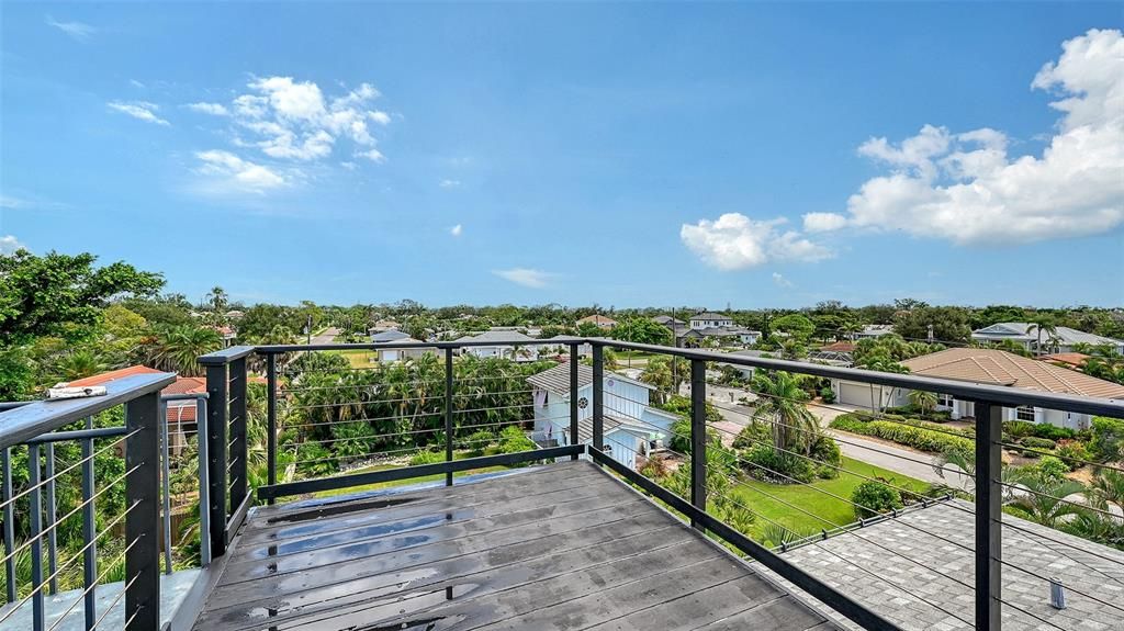 For Sale: $1,785,000 (4 beds, 5 baths, 3364 Square Feet)