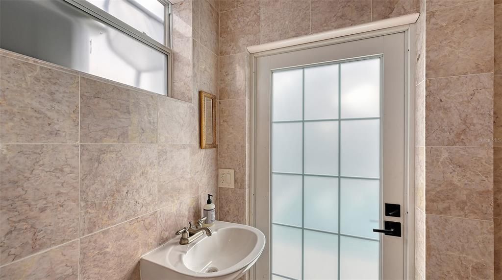 For Sale: $1,785,000 (4 beds, 5 baths, 3364 Square Feet)