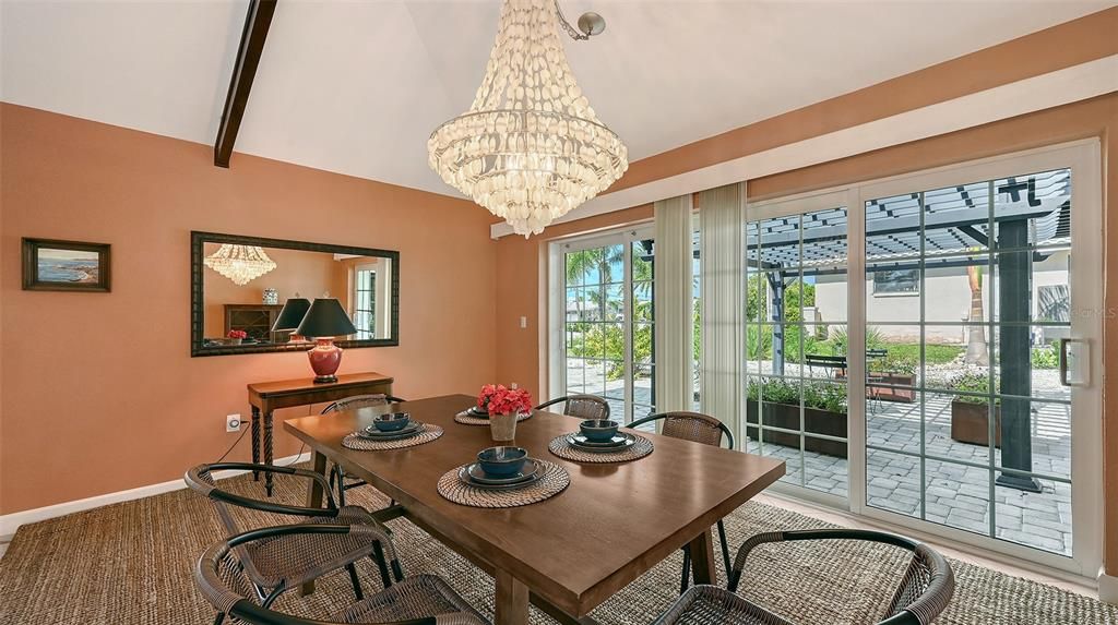 For Sale: $1,785,000 (4 beds, 5 baths, 3364 Square Feet)