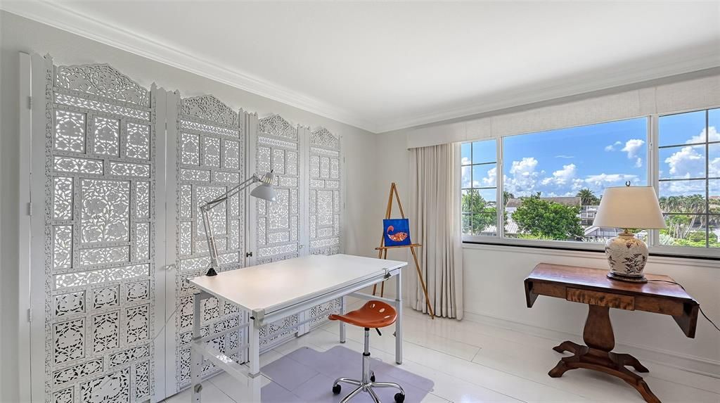 For Sale: $1,785,000 (4 beds, 5 baths, 3364 Square Feet)