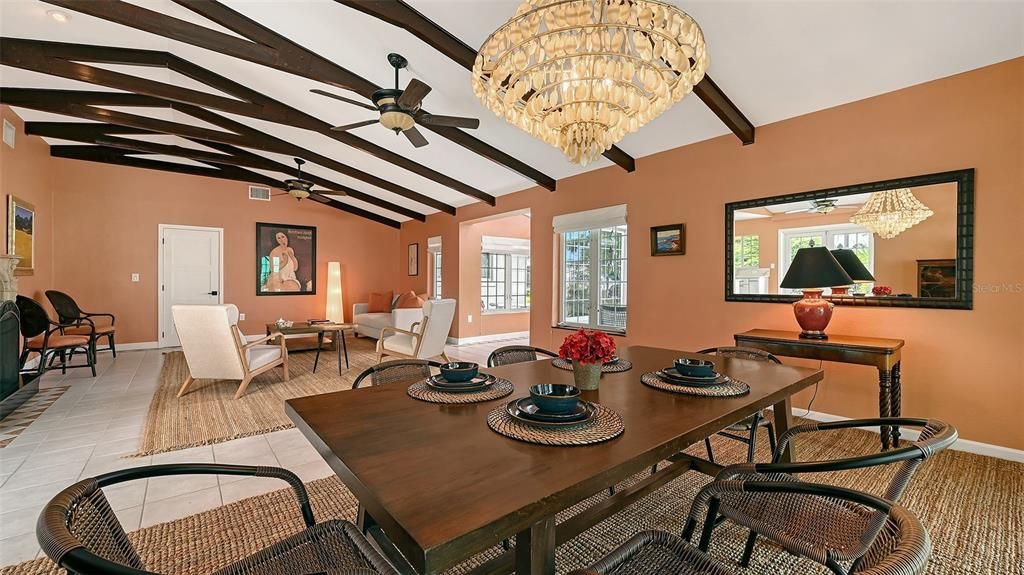 For Sale: $1,785,000 (4 beds, 5 baths, 3364 Square Feet)