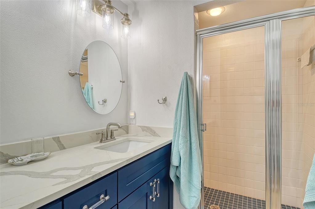 待售: $359,000 (2 贝兹, 2 浴室, 1333 平方英尺)