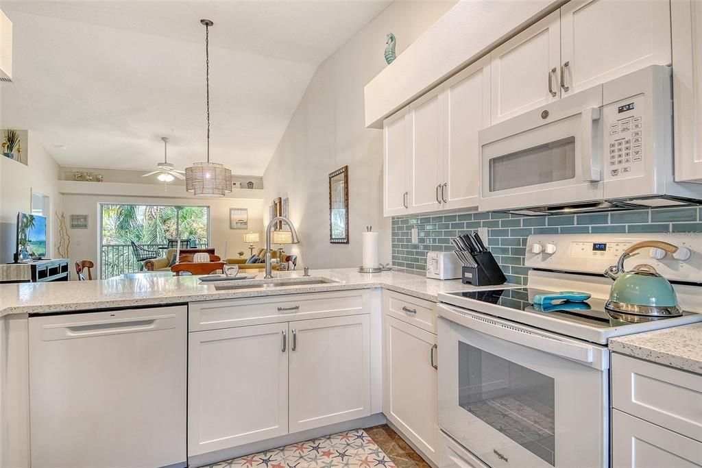 待售: $359,000 (2 贝兹, 2 浴室, 1333 平方英尺)