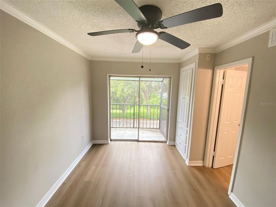 Active With Contract: $995 (1 beds, 1 baths, 496 Square Feet)