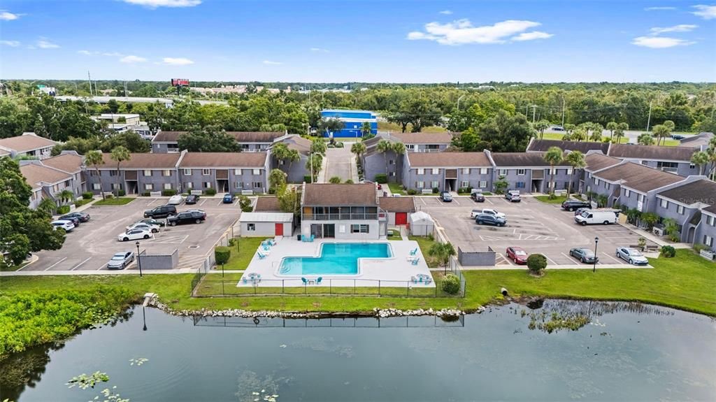 For Sale: $124,900 (1 beds, 1 baths, 726 Square Feet)