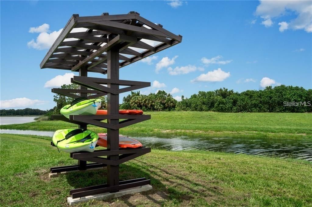 合同活跃: $4,300 (5 贝兹, 4 浴室, 3811 平方英尺)