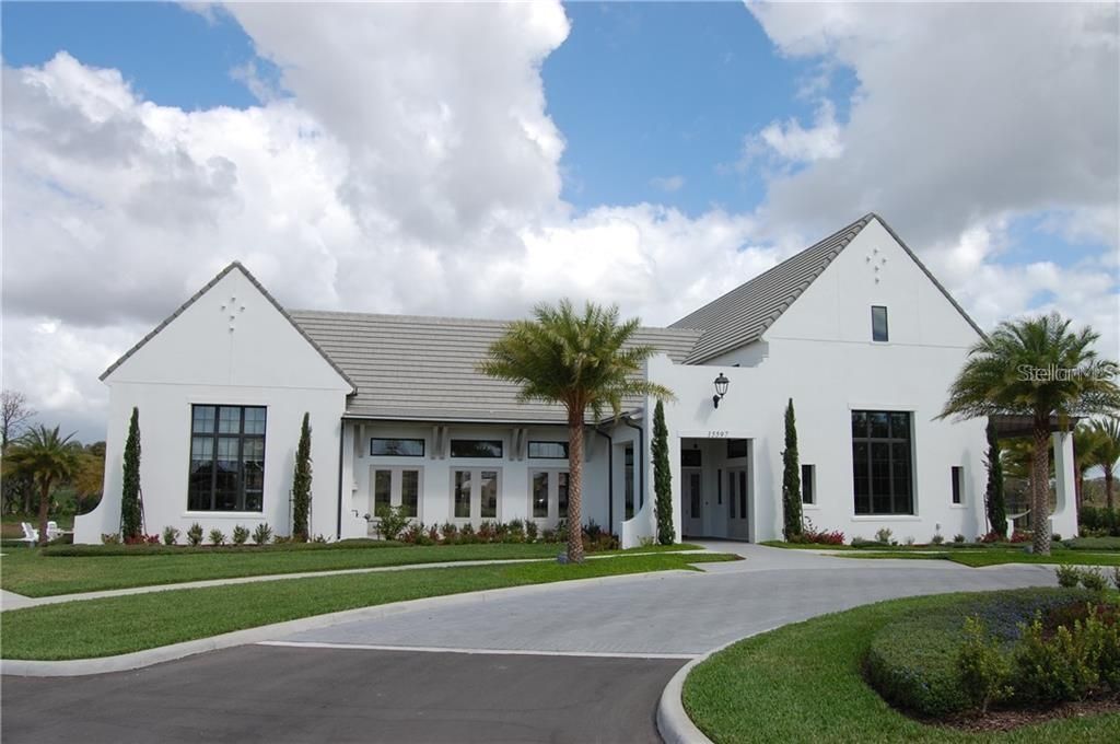 合同活跃: $4,300 (5 贝兹, 4 浴室, 3811 平方英尺)