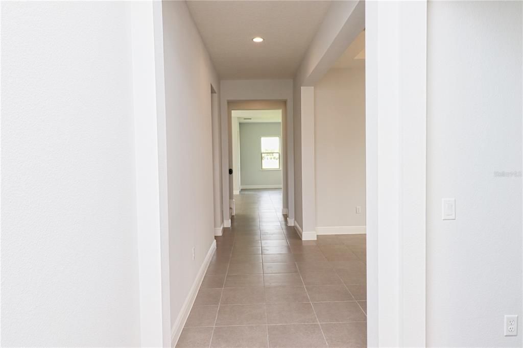 合同活跃: $4,300 (5 贝兹, 4 浴室, 3811 平方英尺)