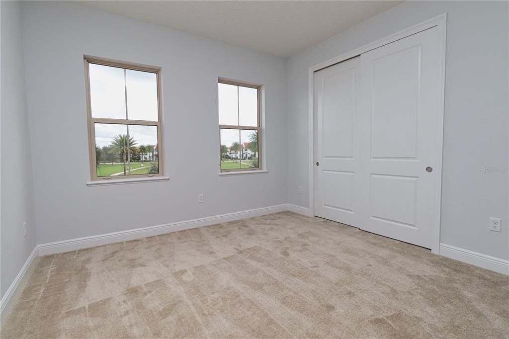 合同活跃: $4,300 (5 贝兹, 4 浴室, 3811 平方英尺)