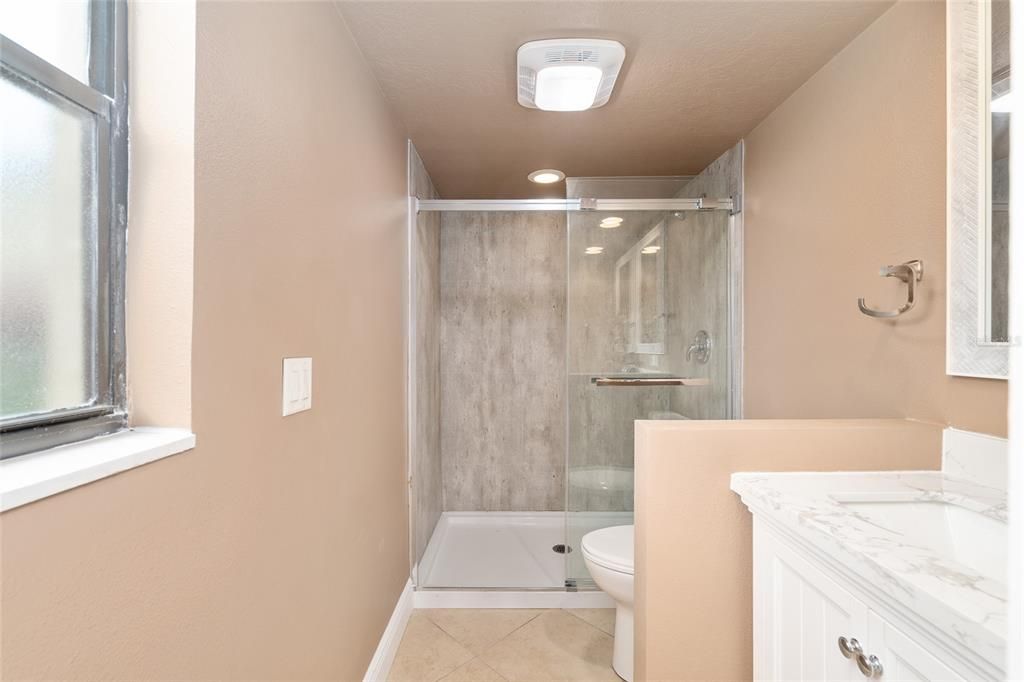 待售: $365,000 (2 贝兹, 2 浴室, 1430 平方英尺)