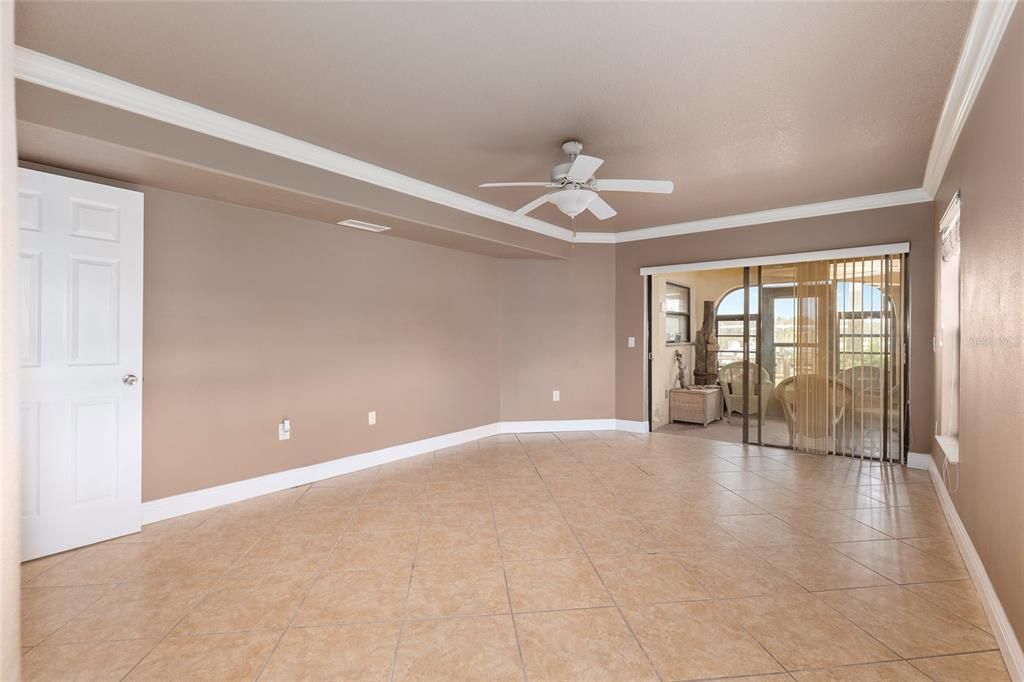 待售: $365,000 (2 贝兹, 2 浴室, 1430 平方英尺)