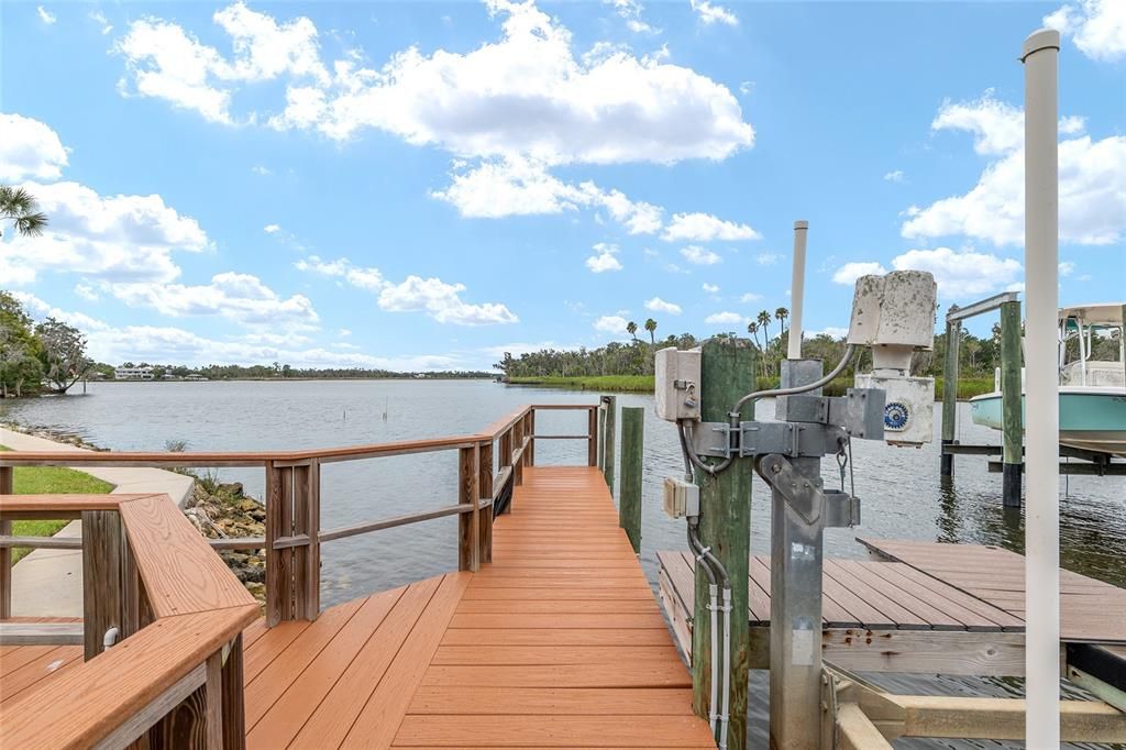 待售: $365,000 (2 贝兹, 2 浴室, 1430 平方英尺)