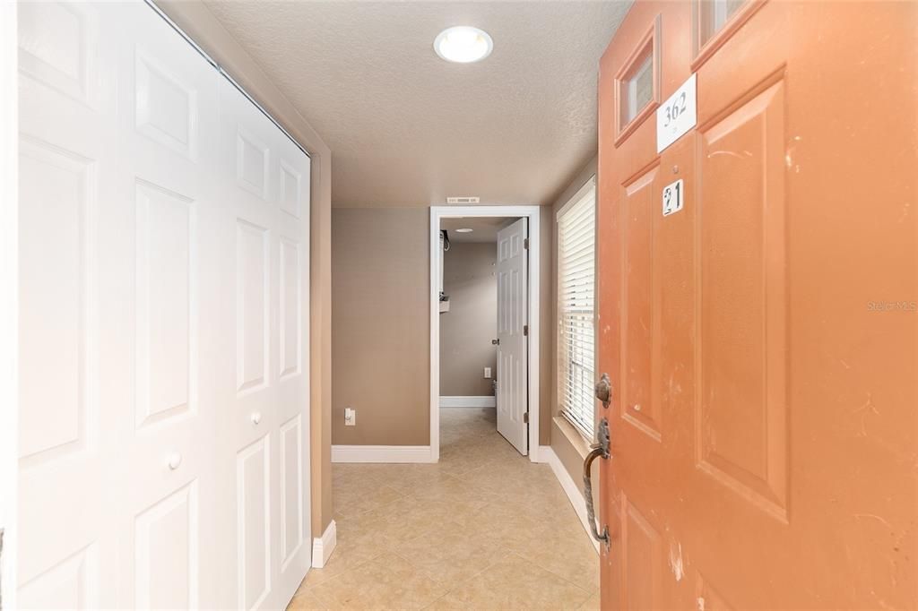 待售: $365,000 (2 贝兹, 2 浴室, 1430 平方英尺)