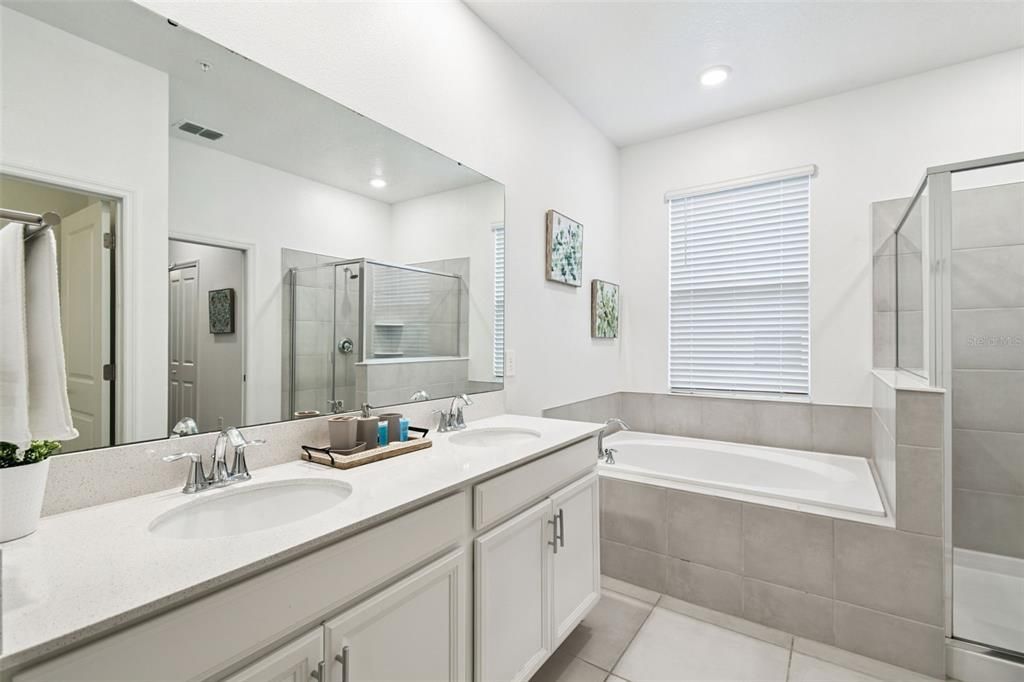 For Sale: $385,000 (3 beds, 2 baths, 1788 Square Feet)