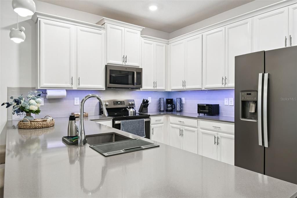 For Sale: $385,000 (3 beds, 2 baths, 1788 Square Feet)