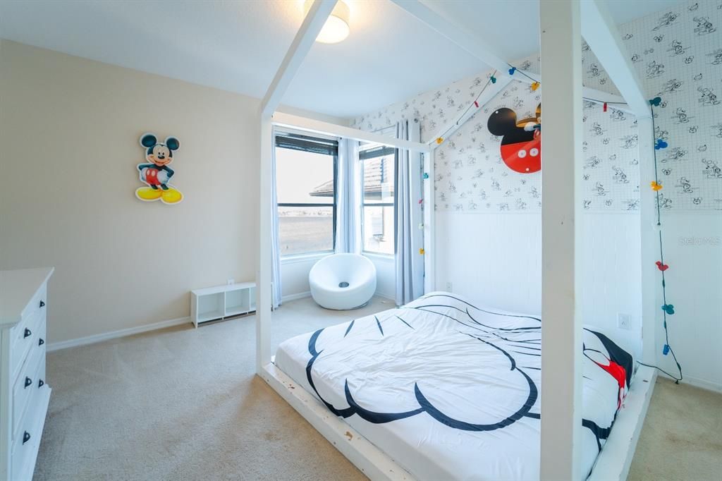 For Rent: $7,500 (6 beds, 5 baths, 5160 Square Feet)