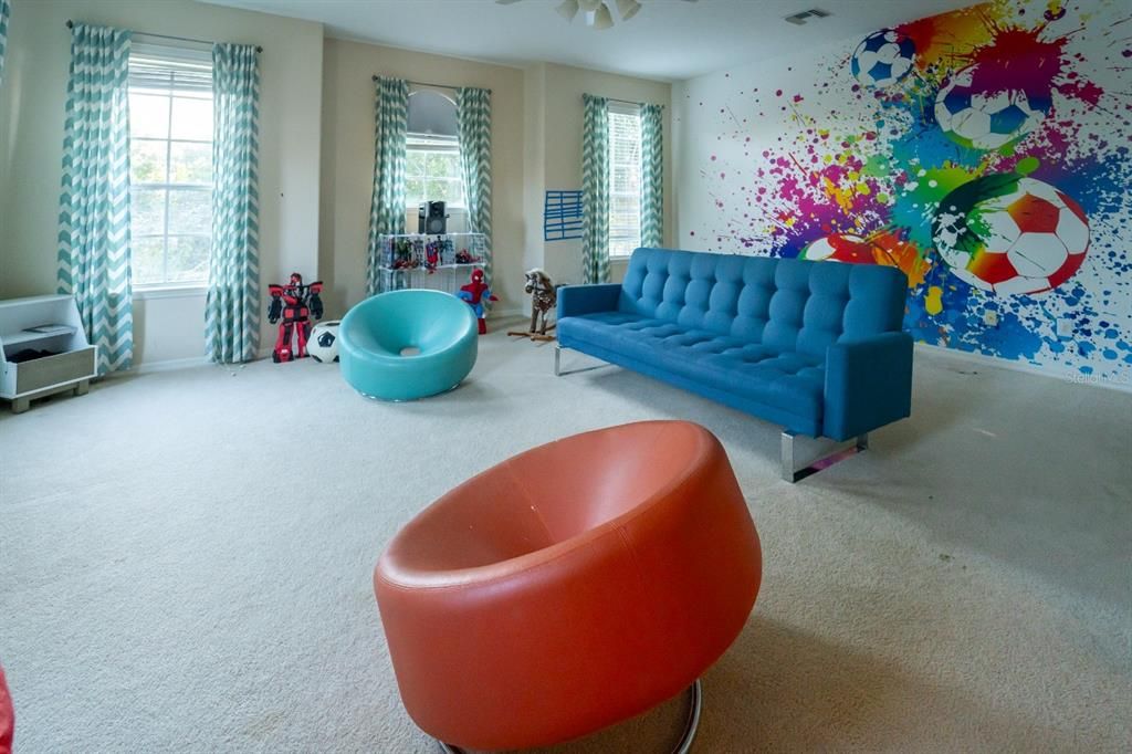 For Rent: $7,500 (6 beds, 5 baths, 5160 Square Feet)