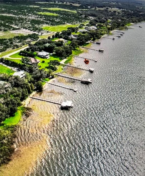 待售: $245,000 (1.27 acres)