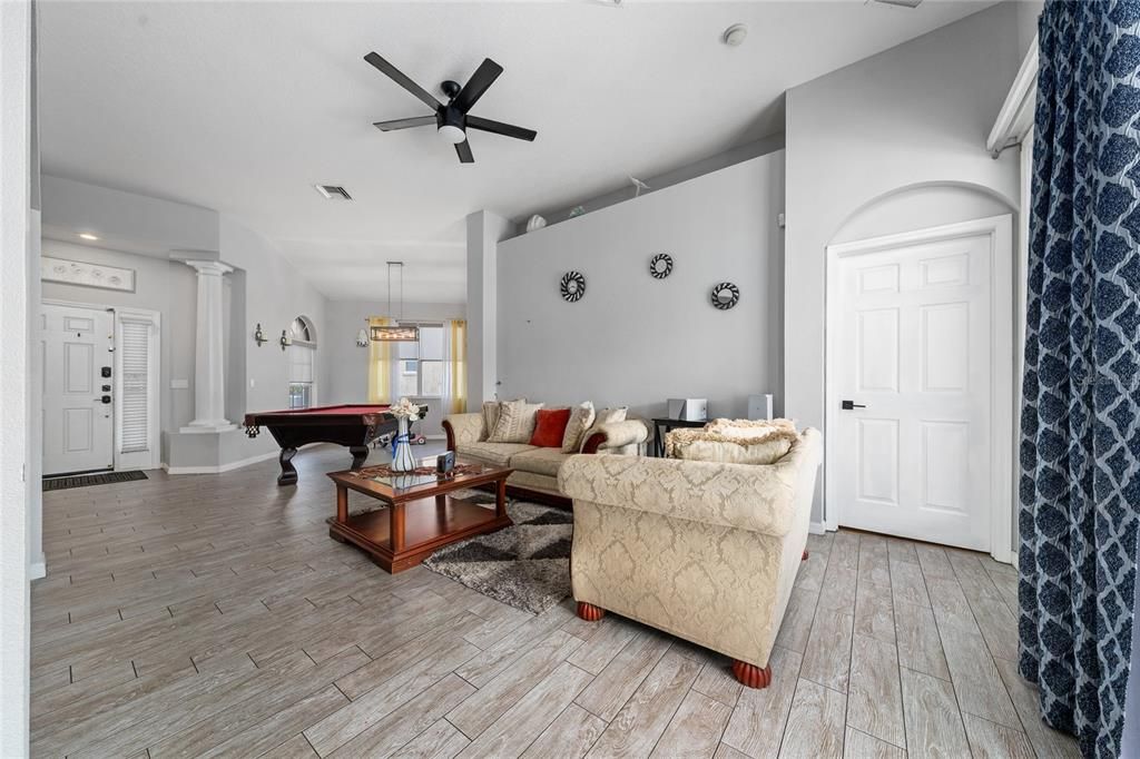 待售: $469,500 (5 贝兹, 4 浴室, 2715 平方英尺)