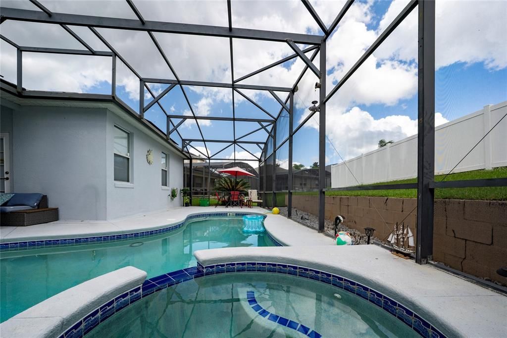 待售: $469,500 (5 贝兹, 4 浴室, 2715 平方英尺)