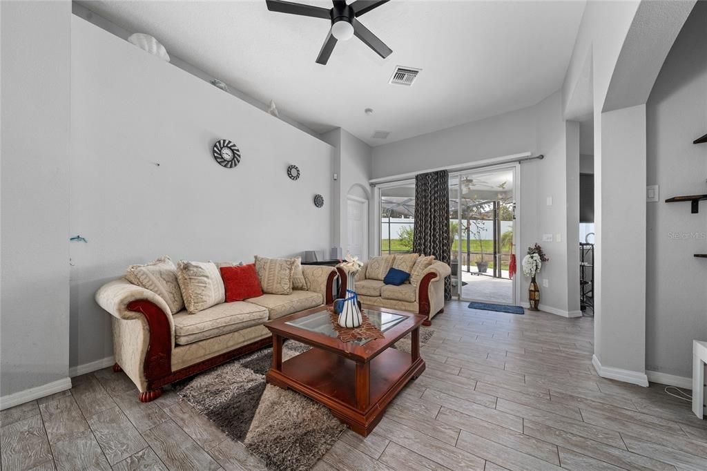 待售: $469,500 (5 贝兹, 4 浴室, 2715 平方英尺)