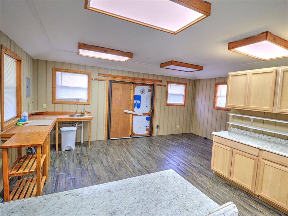 待售: $599,900 (3 贝兹, 2 浴室, 1217 平方英尺)