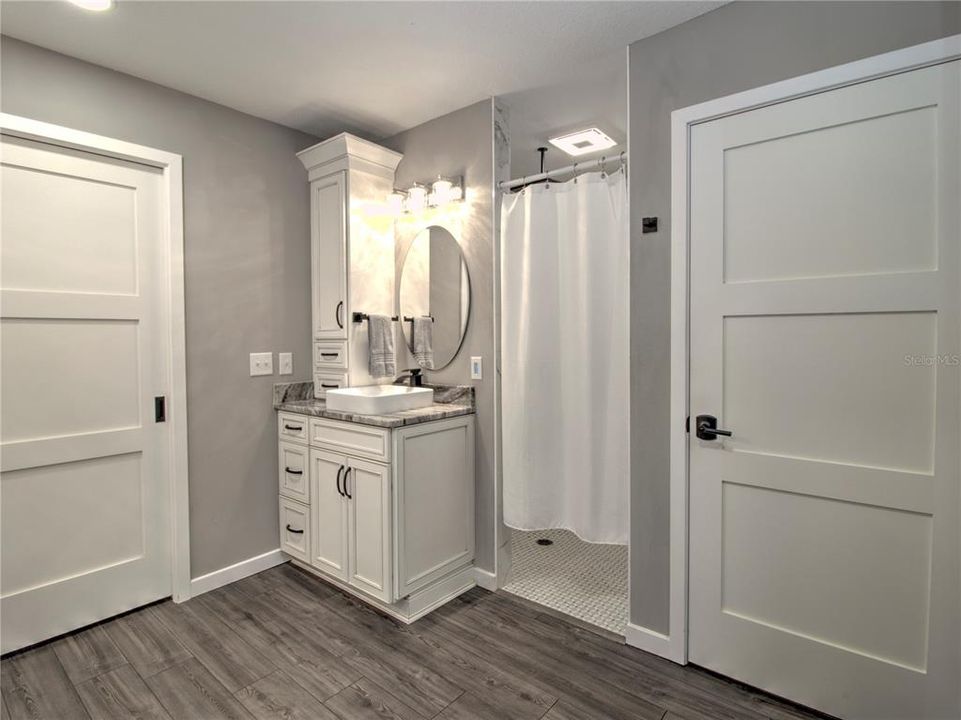 待售: $599,900 (3 贝兹, 2 浴室, 1217 平方英尺)