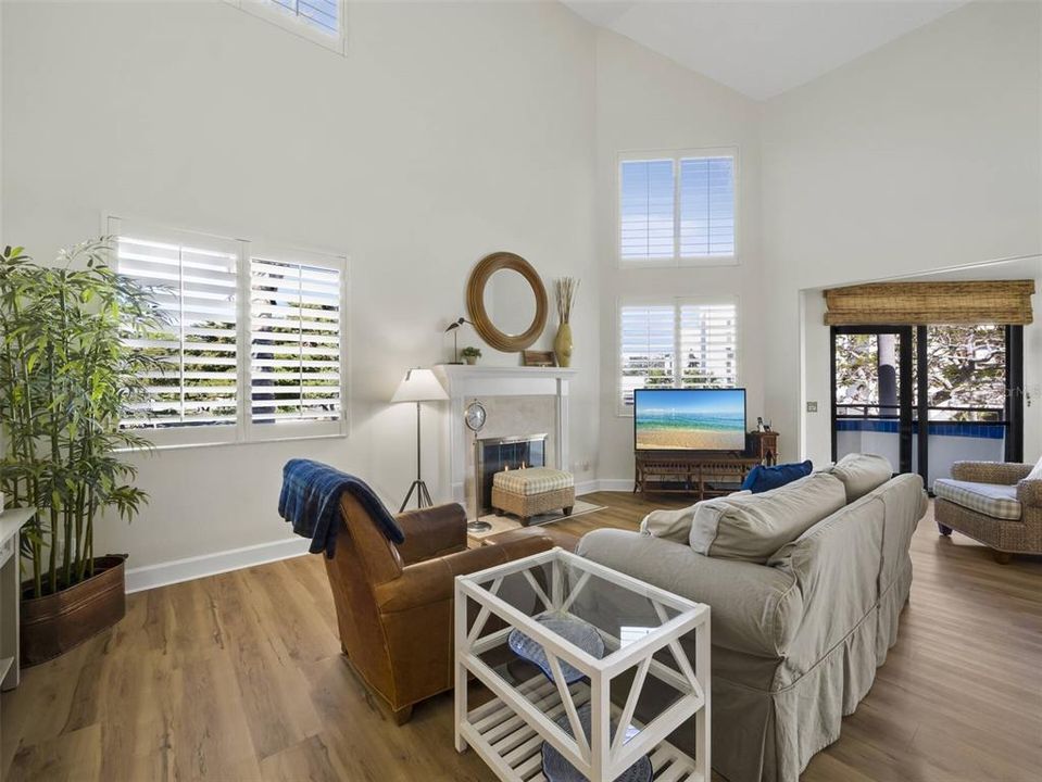 For Sale: $949,500 (3 beds, 3 baths, 2135 Square Feet)